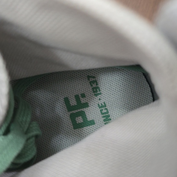 PF FLYERS Women's 6.5 Gray and Green High-Top Sneakers like NEW - Picture 5 of 6
